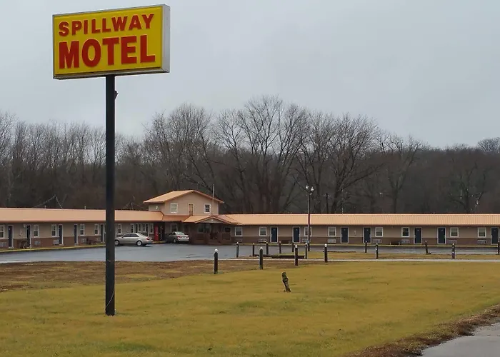 Spillway Motel